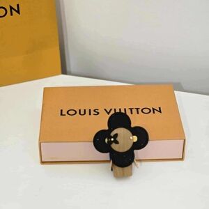 Fashion Charm  Black and Tan Key Holder